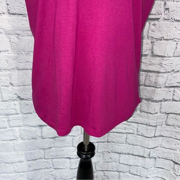 St. John’s Bay active v-cut top with pleated shoulder size petite LG - Picture 2 of 10